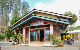 Reddoorz Near Stab Syailendra Kopeng